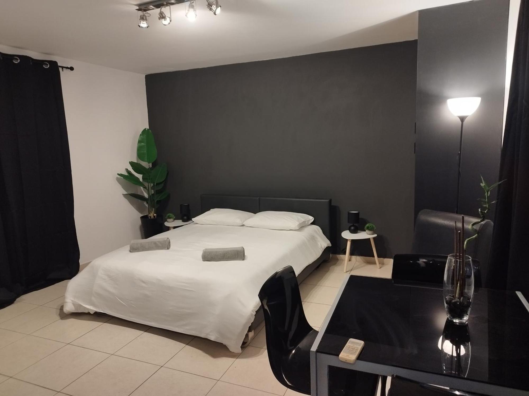 303 St Lazaros View Studio Larnaca Ngoại thất bức ảnh