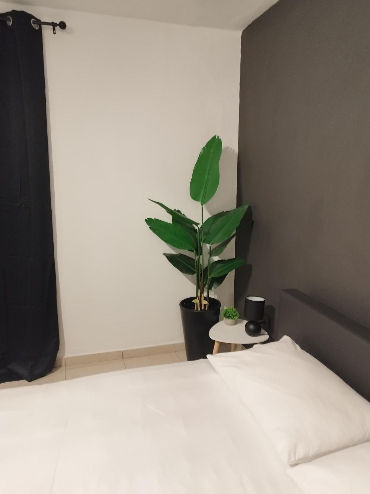 303 St Lazaros View Studio Larnaca Ngoại thất bức ảnh